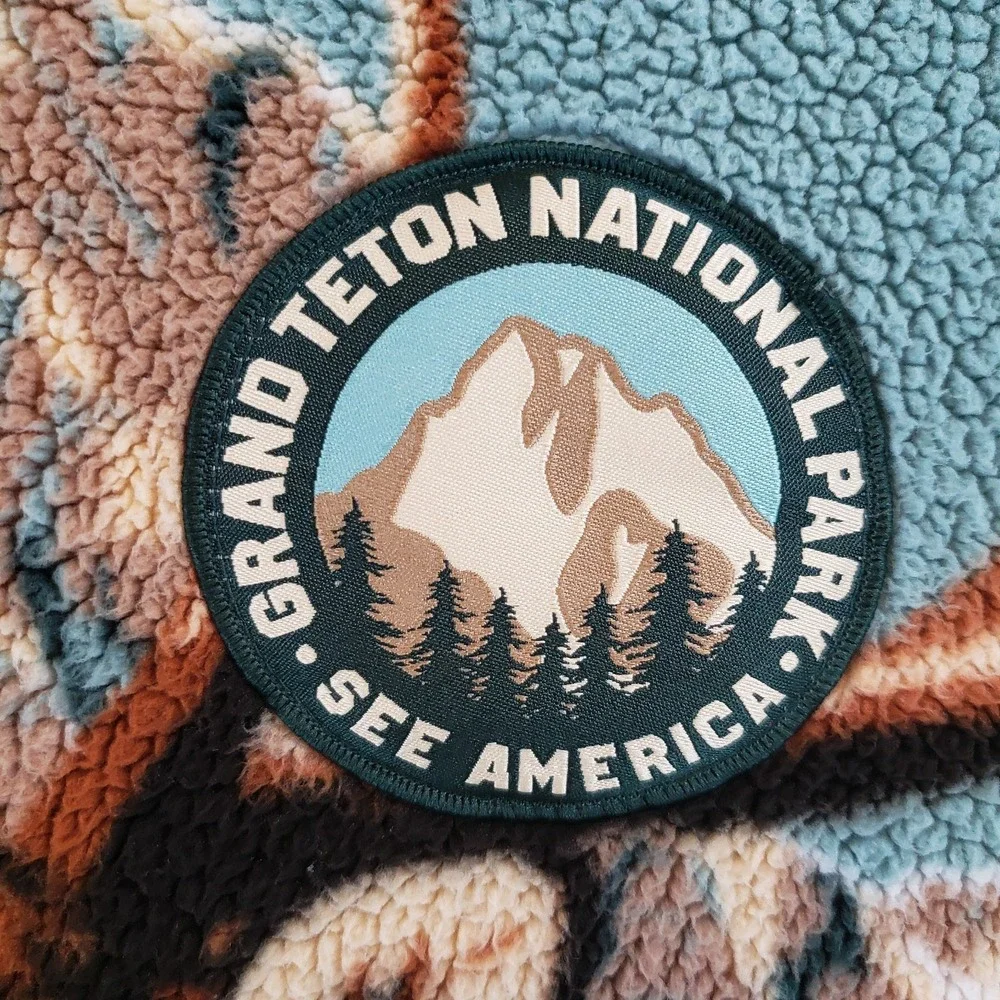Creative Action Network Grand Teton Nat Park Graphic Sweatshirt Youth Sz 10/12